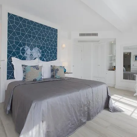 Cella & Ephesus Hotel *