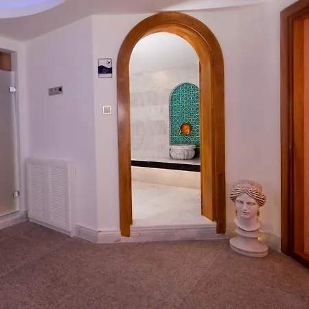 Cella & Ephesus Hotel *